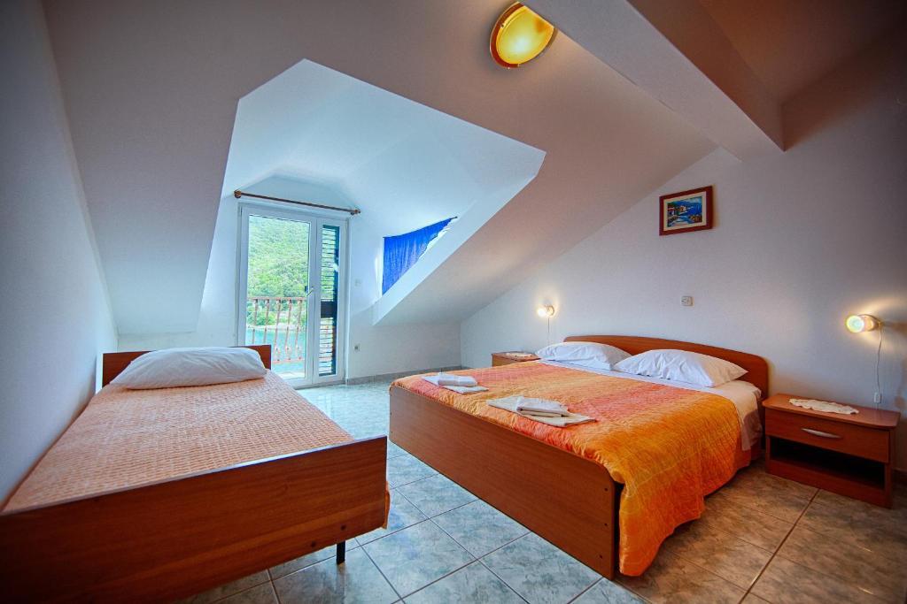 Apartments Malo Lago Lastovo Room photo