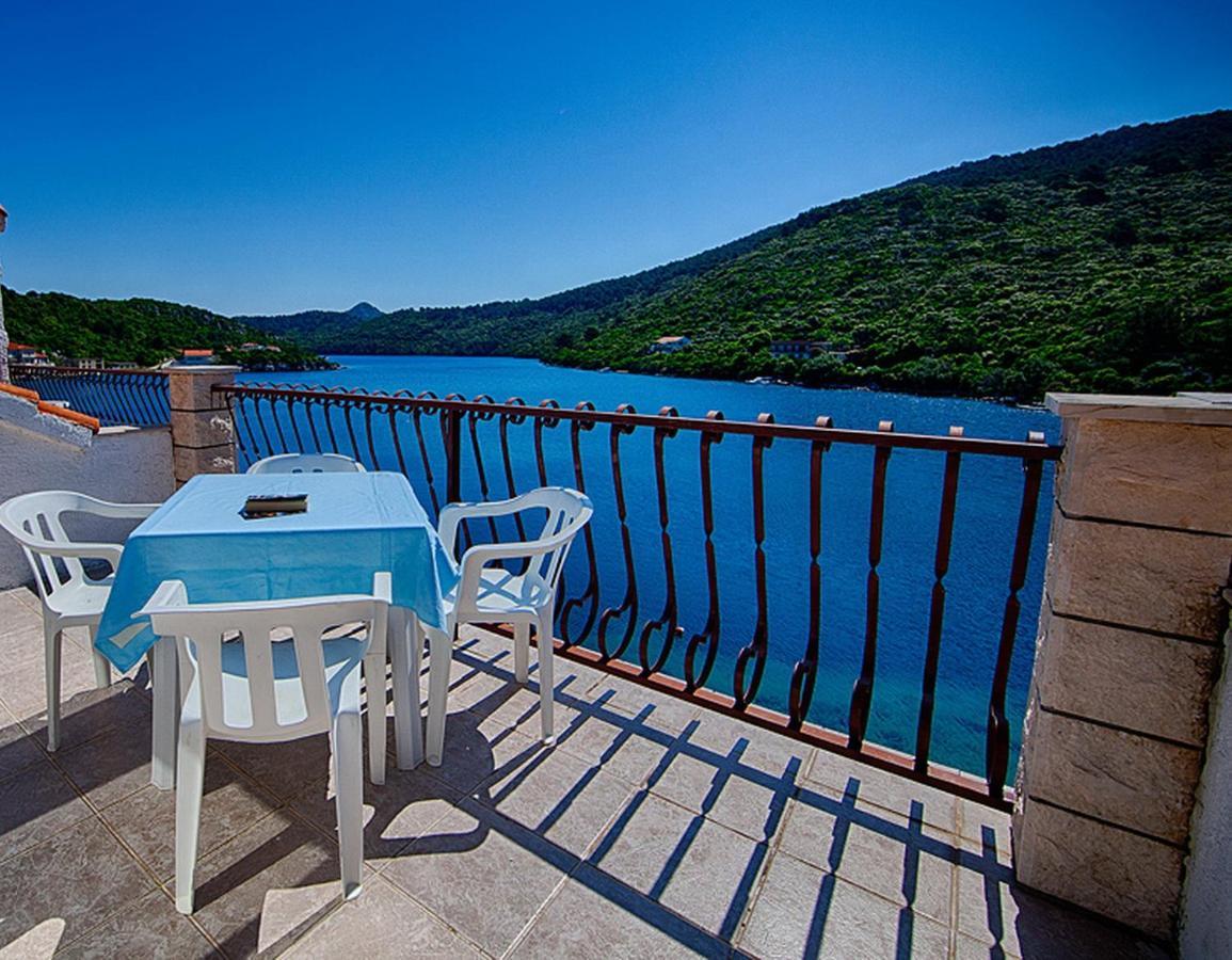 Apartments Malo Lago Lastovo Exterior photo