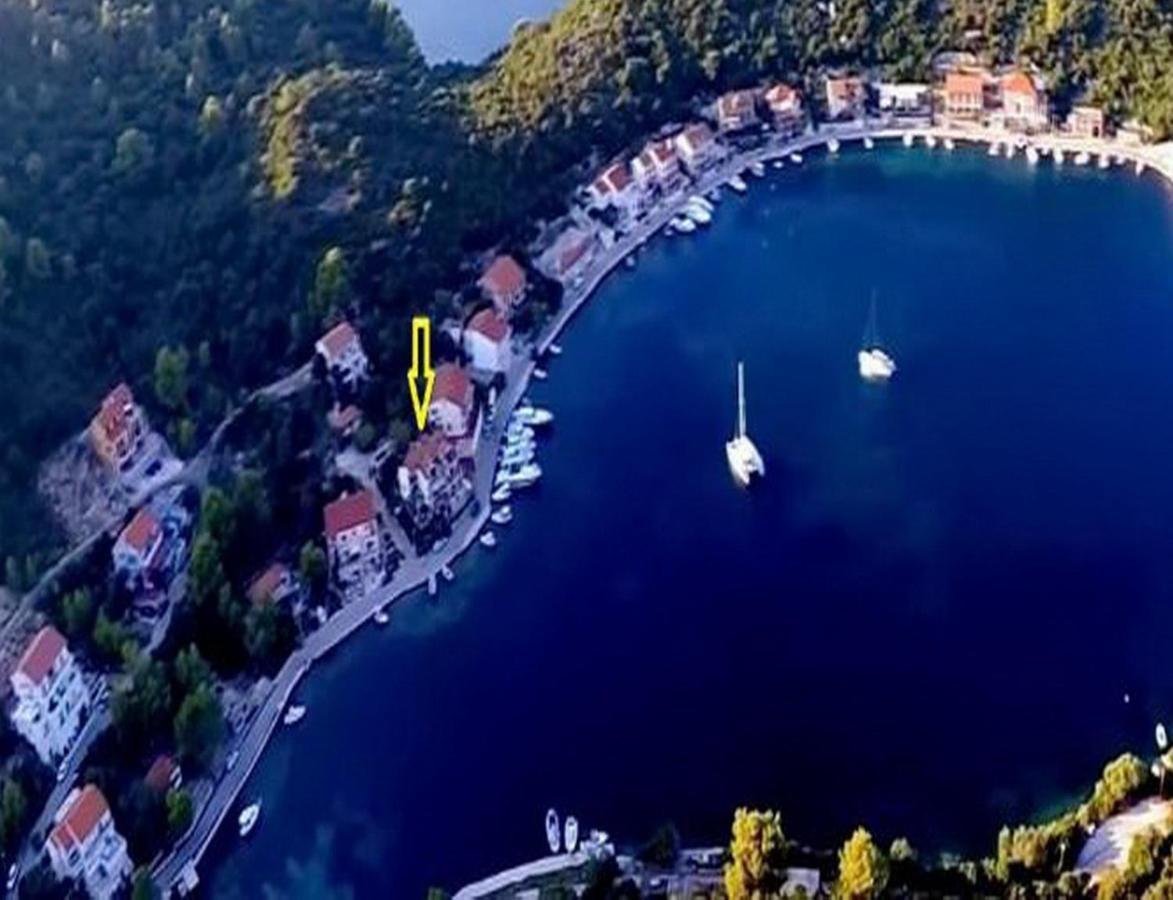 Apartments Malo Lago Lastovo Room photo